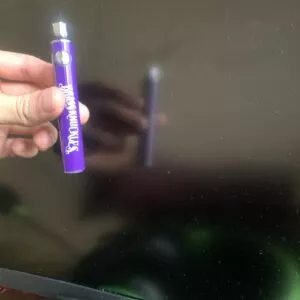 batería brass knuckles de 900 mah y voltaje ajustable | rosca 510