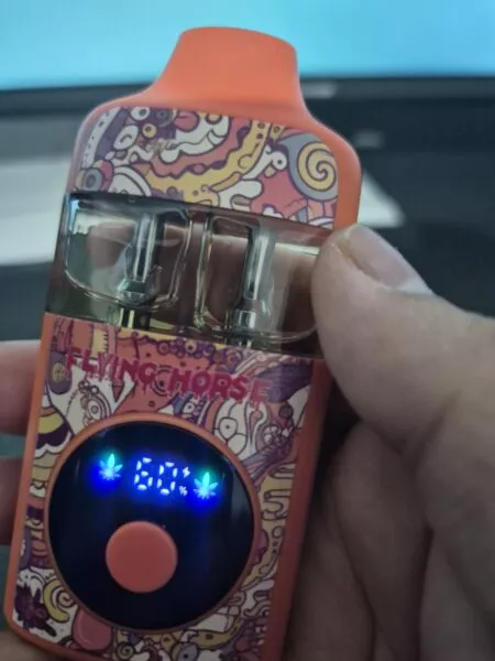 vape desechable | flying horse | thc a + thc p + thc viii + live resin | pantalla led y botón para elegir cepa 3 en 1 | 9 gramos