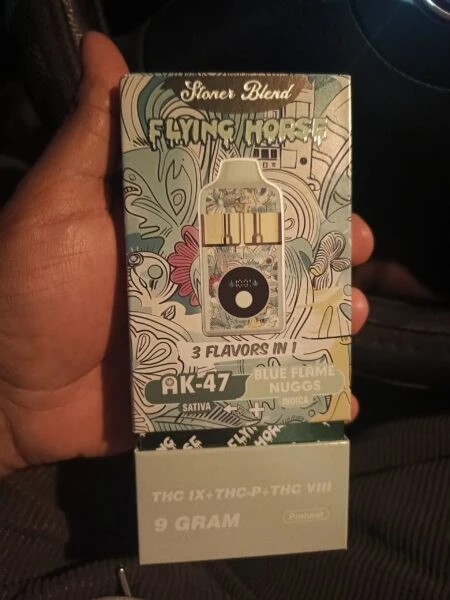 vape desechable | flying horse | thc a + thc p + thc viii + live resin | pantalla led y botón para elegir cepa 3 en 1 | 9 gramos