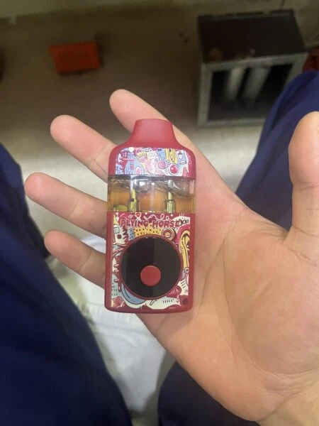 vape desechable | flying horse | thc a + thc p + thc viii + live resin | pantalla led y botón para elegir cepa 3 en 1 | 9 gramos
