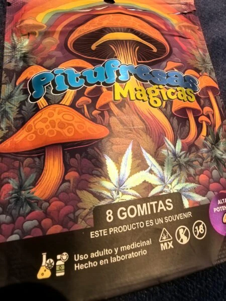 pitufresas mágicas / psicodélicas / mezcla de hongos / delta 9 / 8 gomitas / 15m g / 120 mg