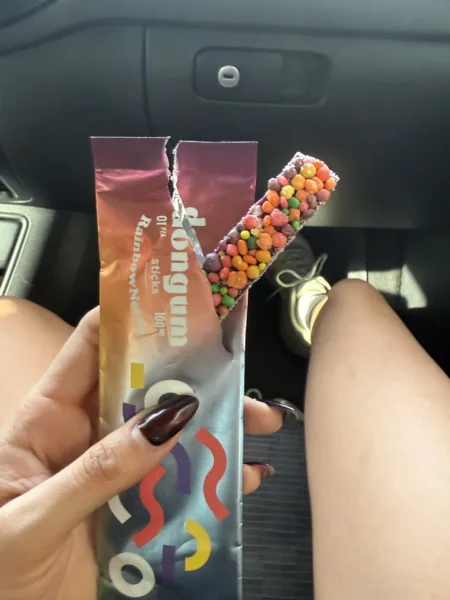 dongum sticks | gomita en barra con delta 8 thc 100 mg | 1 pieza