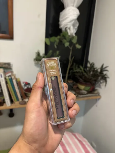 batería brass knuckles de 900 mah y voltaje ajustable | rosca 510