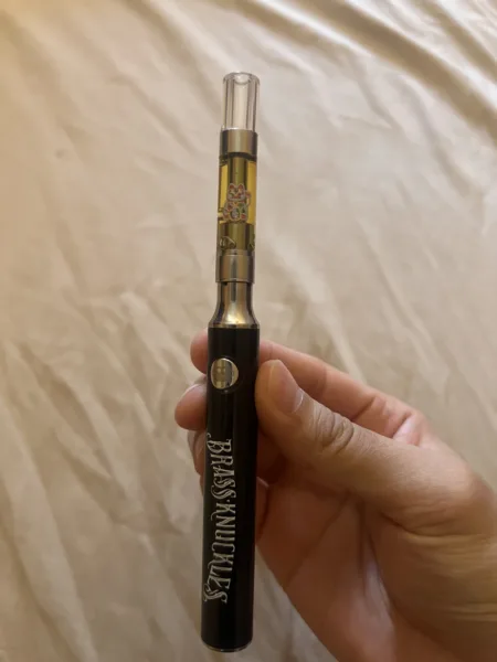 batería brass knuckles de 900 mah y voltaje ajustable | rosca 510
