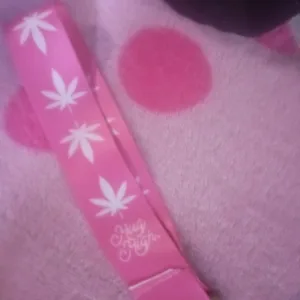 HUG HIGH | NEVER LOST KEY STRAP | PINK LEAF photo review